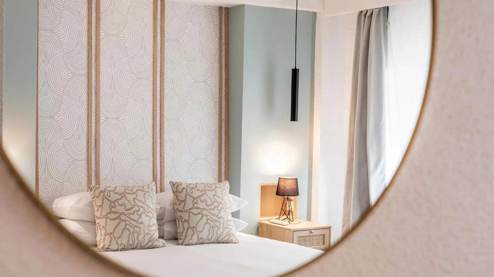 *** Hotel Le Bastille By Sweett Paris France